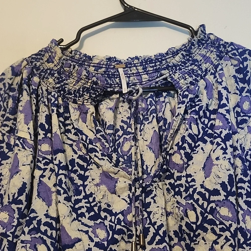 Free People Blue and Cream Floral Blouse